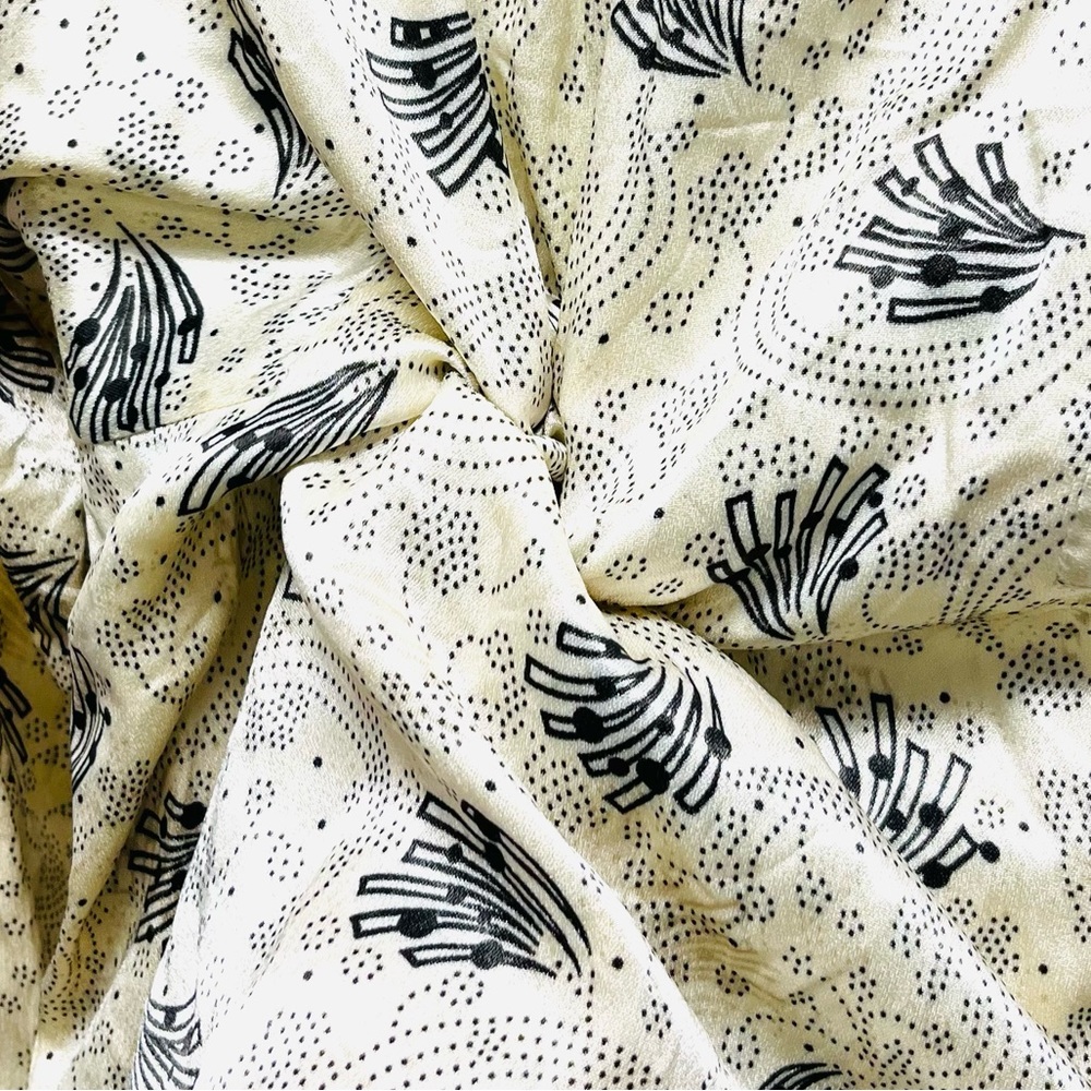 Vintage Retro Patterned Pull Over Collared Blouse - image 3